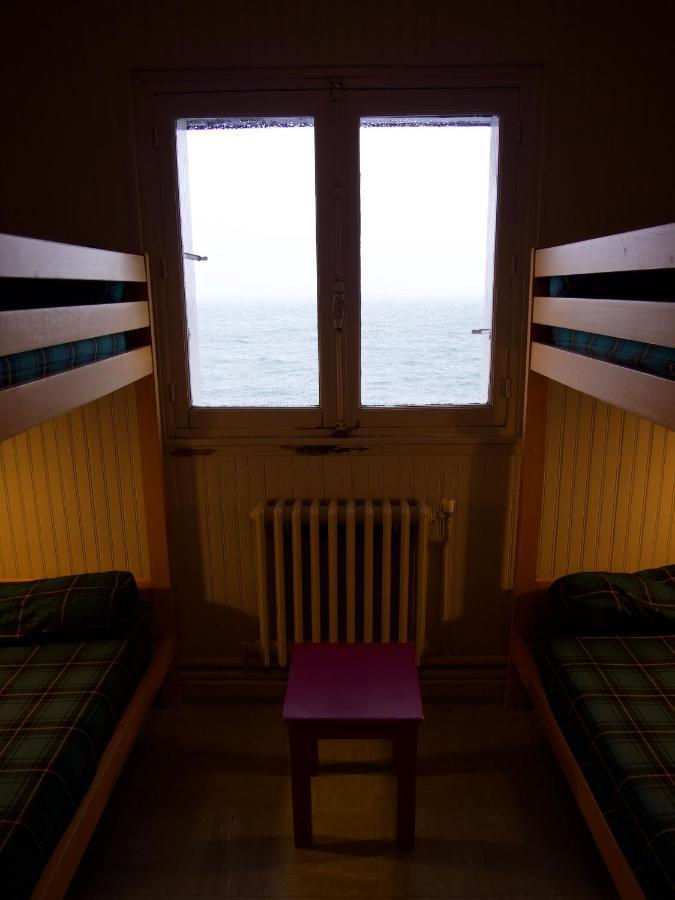 Ostal - Auberge De Jeunesse Concarneau Esterno foto